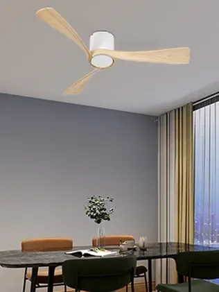 מאוורר LEVANTE צמוד תקרה DC 35W - גימור לבן - כנפיים עץ טבעי קוטר 52 אינץ'