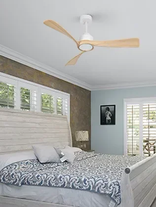 מאוורר LEVANTE תלוי DC 35W - גימור לבן - כנפיים עץ טבעי  קוטר   48 אינץ'