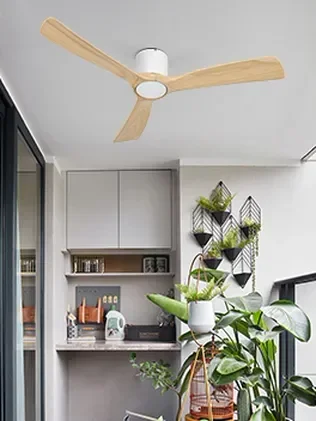 מאוורר SEVILIA צמוד תקרה DC 35W - גימור לבן - כנפיים עץ טבעי  קוטר   48 אינץ'