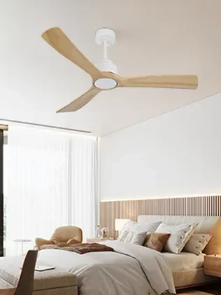 מאוורר SEVILIA תלוי DC 35W - גימור לבן - כנפיים עץ טבעי  קוטר   48 אינץ'